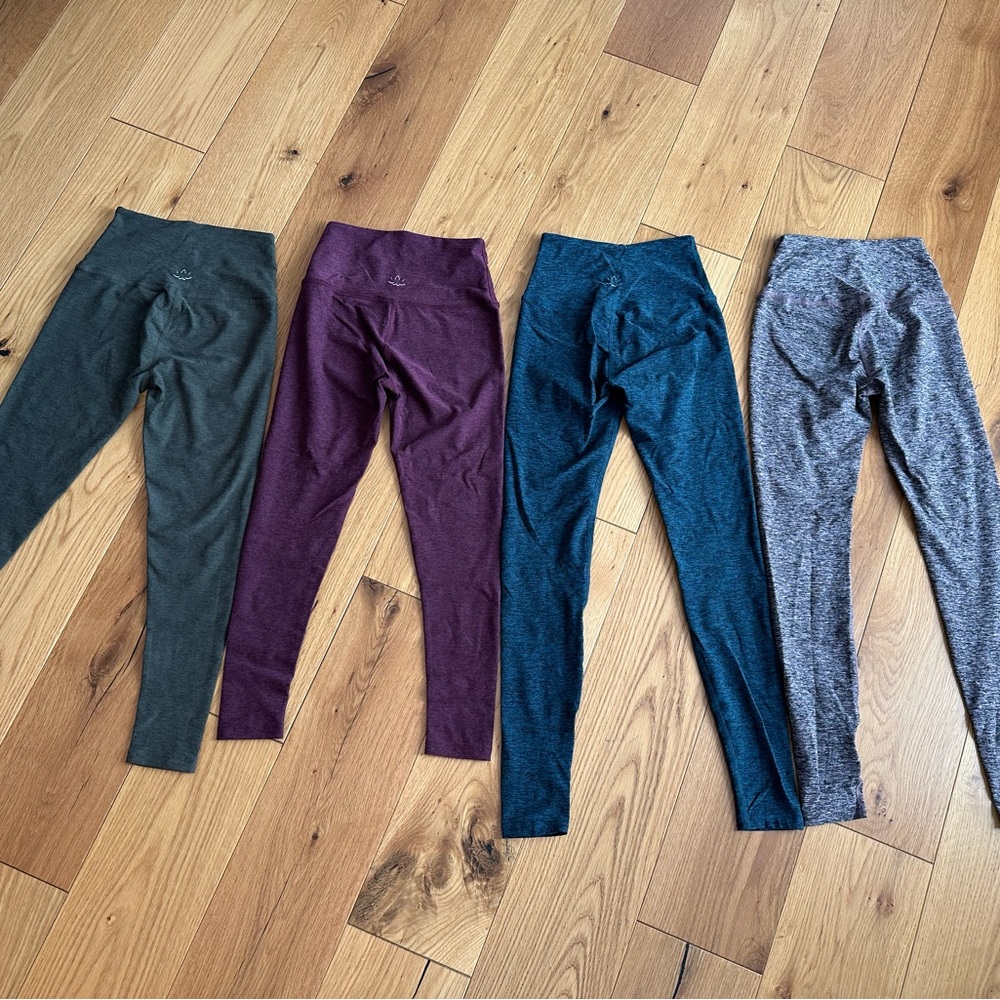 4 Pairs Beyond Yoga Leggings